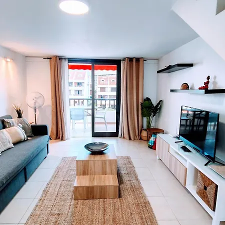 Apartment Duplex Michelle Parque Santiago I En Playa De Americas